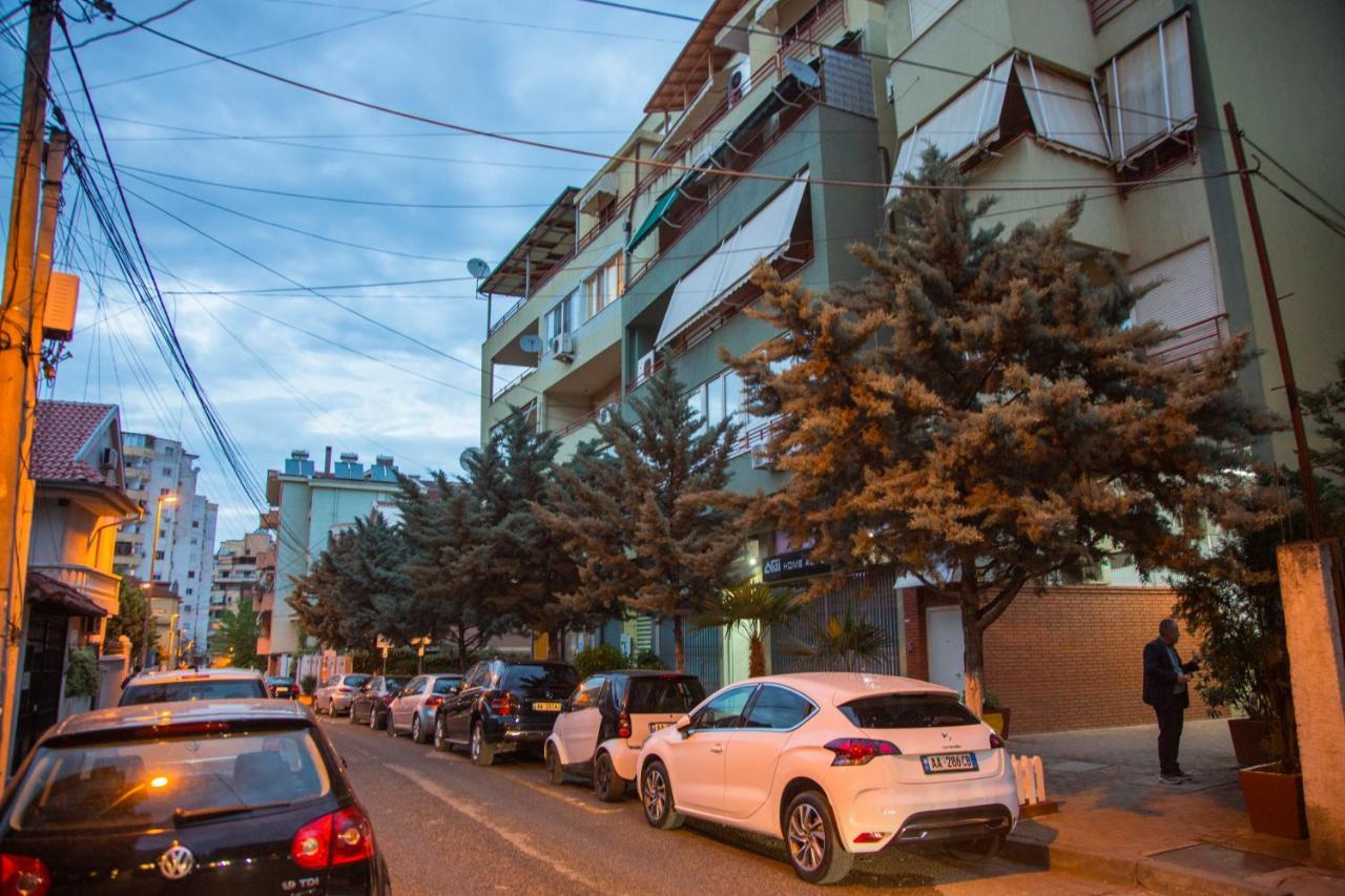 Hôtel Nuestra Casa à Tirana Extérieur photo